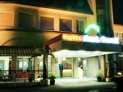 Hotel Royal Palace Бандунг Екстериор снимка