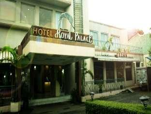 Hotel Royal Palace Бандунг Екстериор снимка